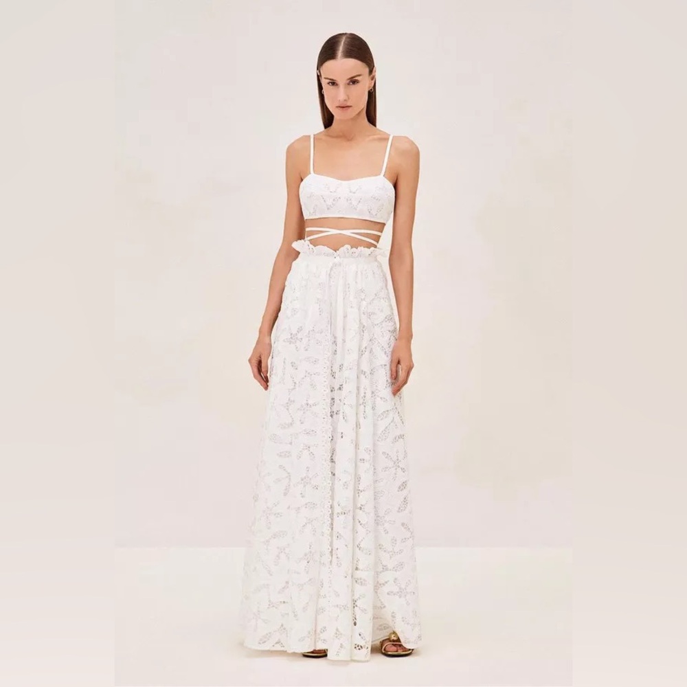 Alexis white set - sold out everywhere